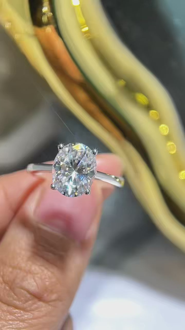 Anel Solitário de Moissanite Oval 1ct -4ct  Prata 925 com Banho de Ouro Branco - Yuna Joias