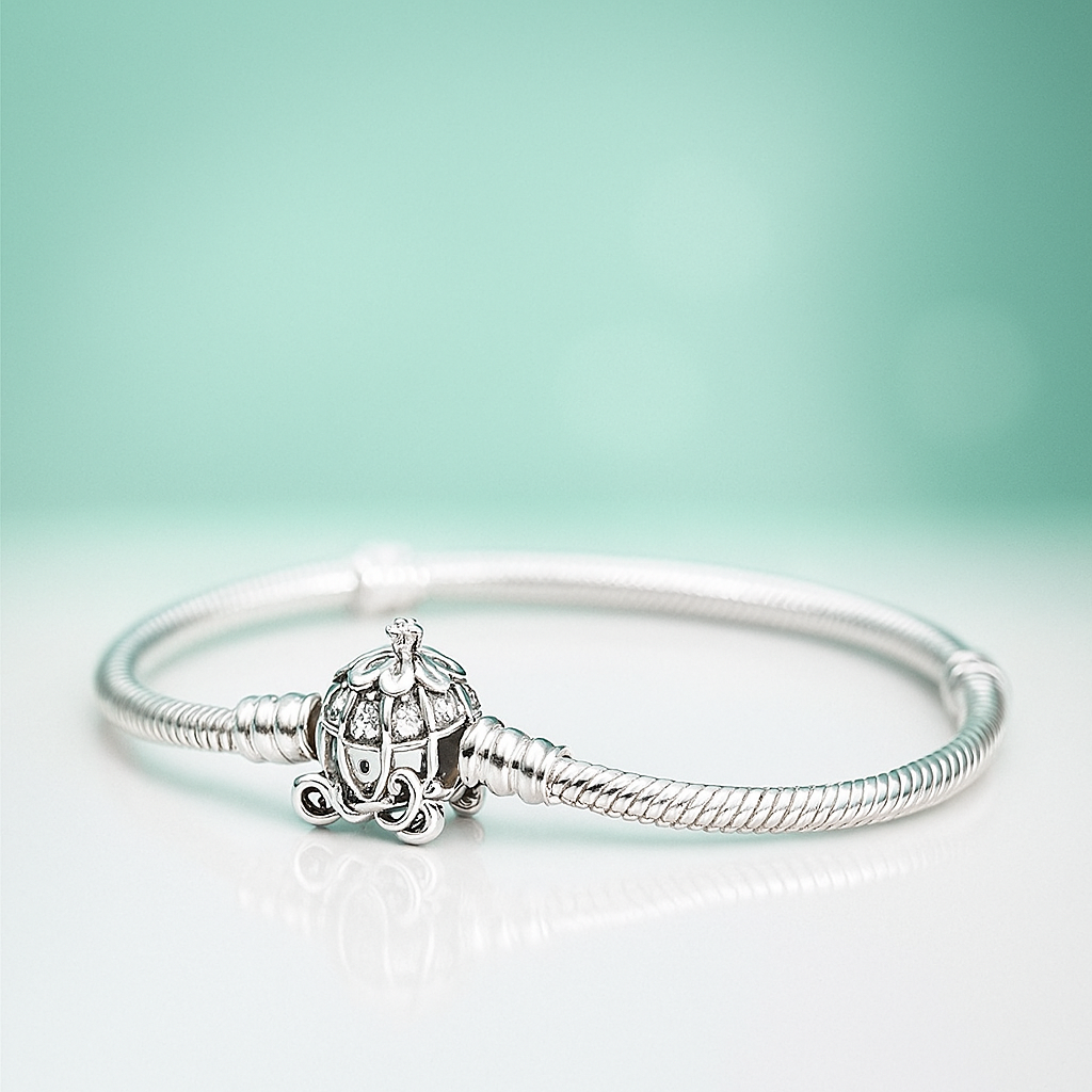 Pulseira Berloque Carruagem Cinderela em Prata 925 – Yuna Joias - Yuna Joias
