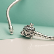 Pulseira Berloque Carruagem Cinderela em Prata 925 – Yuna Joias - Yuna Joias