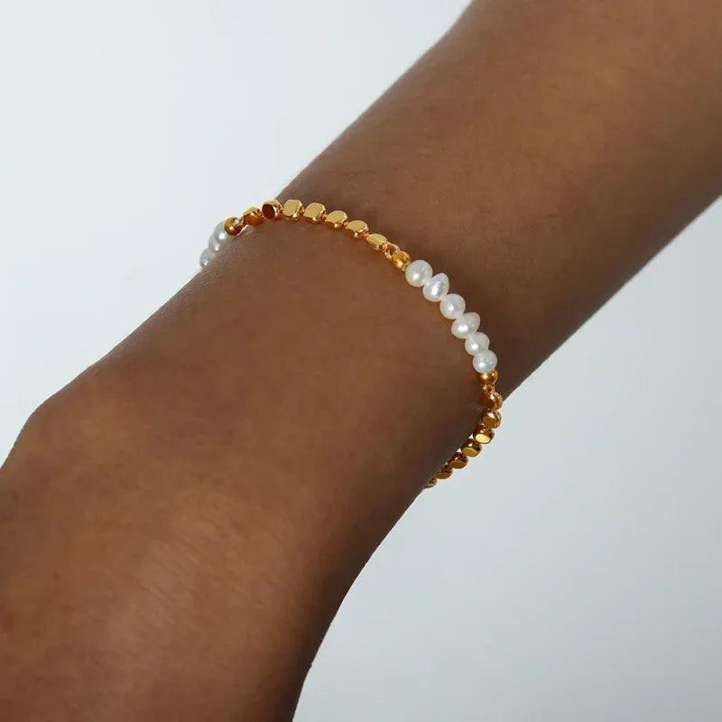 Pulseira Elegance com Pérolas Naturais e Ouro 18k - Yuna Joias