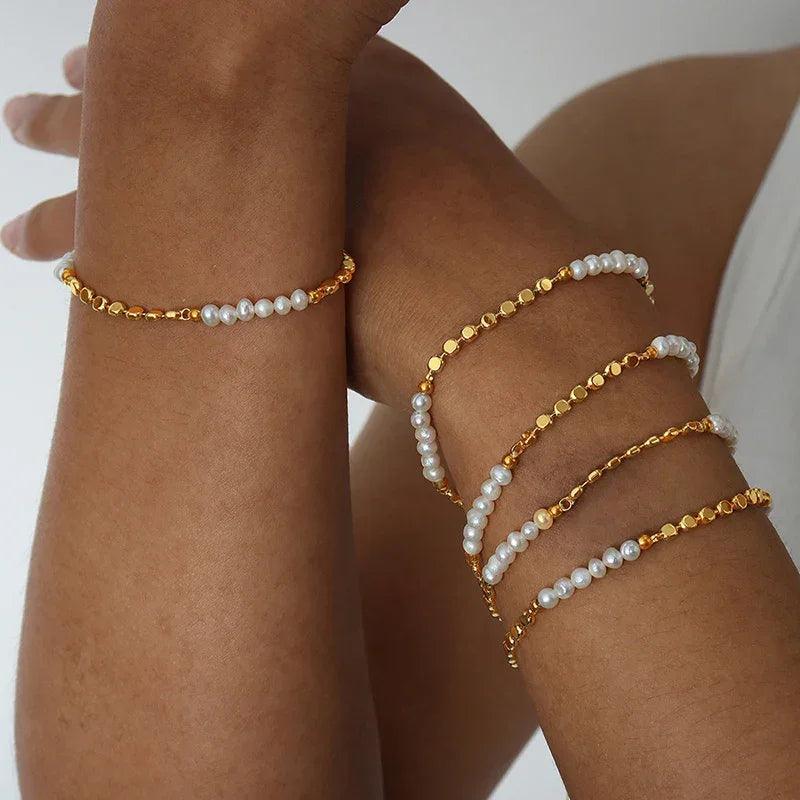 Pulseira Elegance com Pérolas Naturais e Ouro 18k - Yuna Joias