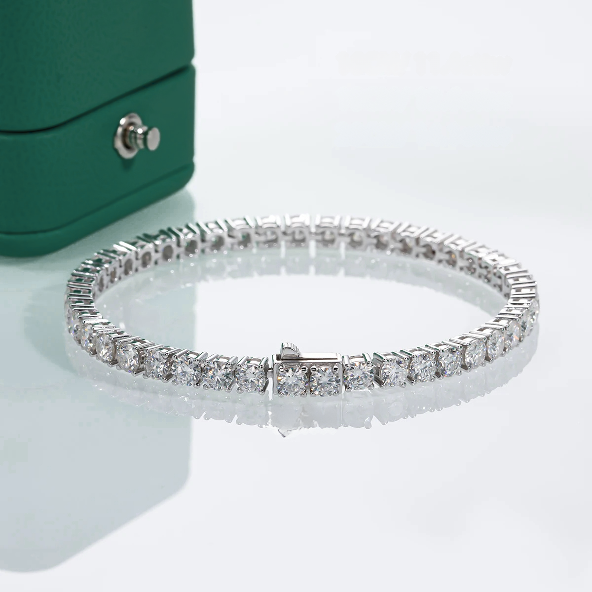 Pulseira Riviera com Moissanites D-VVS1 em Prata 925 com Banho de Ouro 18k - Yuna Joias - Yuna Joias